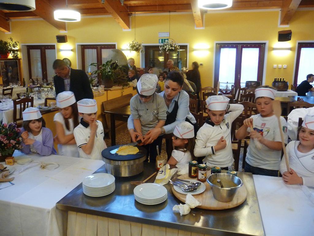 Gelindo Dei Magredi Hotel Vivaro Luaran gambar